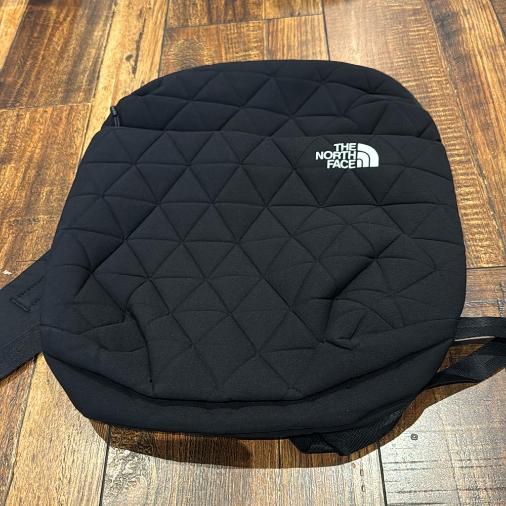 THE NORTH FACE GEOFACE MINI BACKPACK/NM32351/BLACK